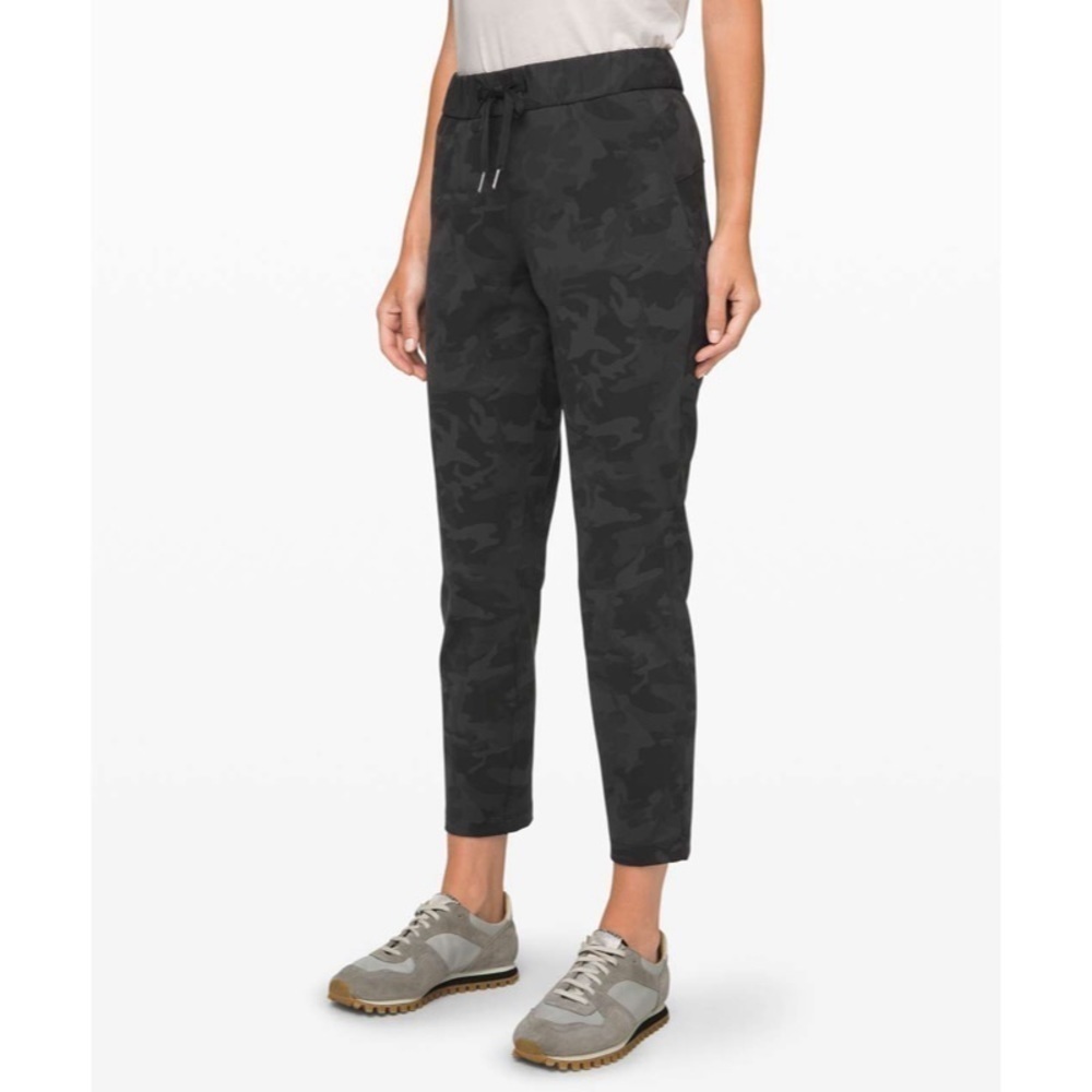 LULULEMON 7/8 Pant in Incognito Camo Multi Grey